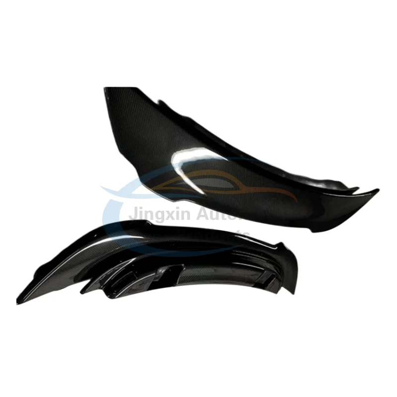 Suitable for 14-16 Porsche Panamera 970.2 upgraded carbon fiber M-style wing tail.
Suitable for 14-16 Porsche Panamera 970.2 upgraded carbon fiber M-style wing tail.