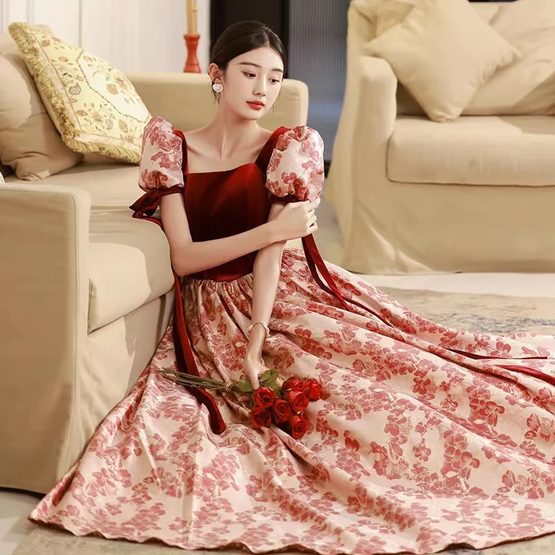 Vestidos Burgundy Evening Dress 2023 A Line Satin Boat Neck Puff Sleeve Backless Floral Print Classic Quinceanera Prom Ball Gown
Vestidos Burgundy Evening Dress 2023 A Line Satin Boat Neck Puff Sleeve Backless Floral Print Classic Quinceanera Prom Ball Gown