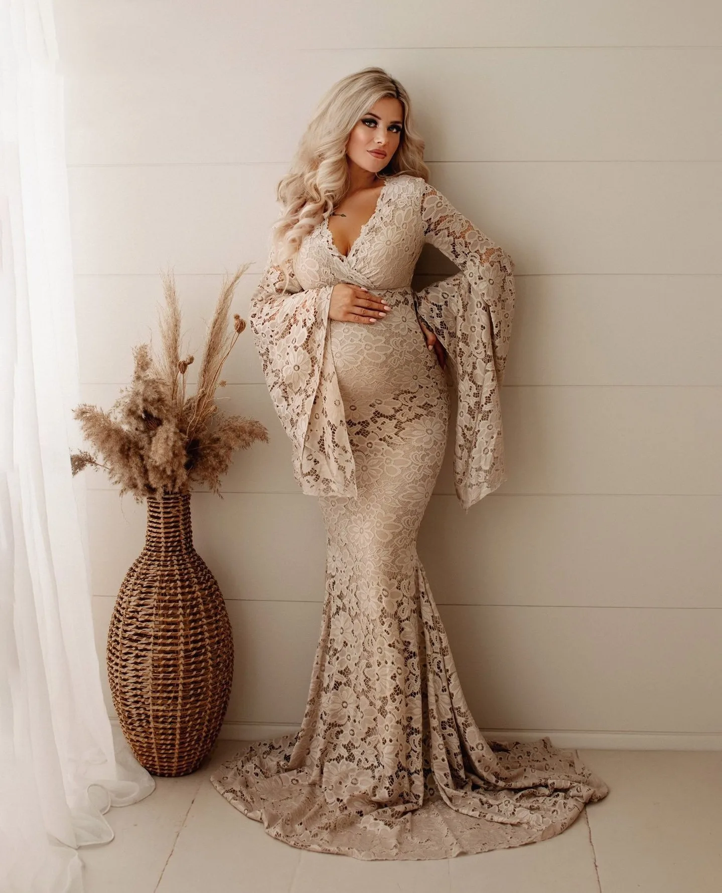 

Champagne Lace Prom Dresses Flare Sleeves Pregnancy Maxi Gown Illusion Baby Shower Dress Floor Length Vestido de Novia