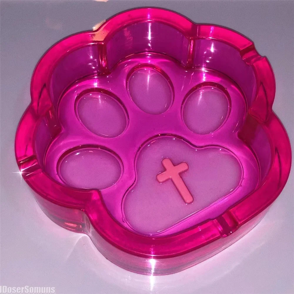 

2024 New Cute Cat Claw Kawaii Resin Handmade Ashtray Home Accessories Gadgets Ash Tray Gift for Girlfriend