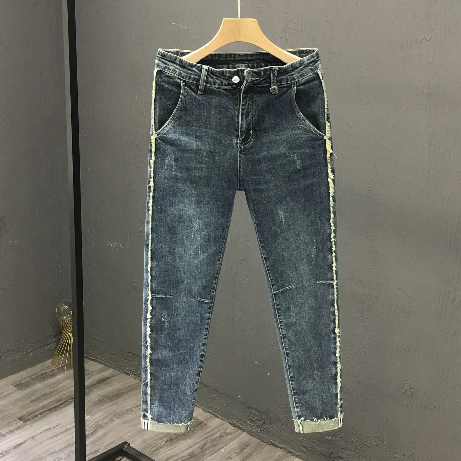 Male Cowboy Pants Tight Pipe Jeans for Men Low Rise Trousers Skinny Cropped with Pockets Slim Fit Harajuku Oversize Casual Cheap
Male Cowboy Pants Tight Pipe Jeans for Men Low Rise Trousers Skinny Cropped with Pockets Slim Fit Harajuku Oversize Casual Cheap
