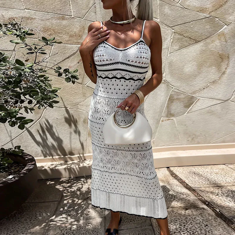 Summer Contrasting Colors V Neck Dress New Sleeveless Knitting Hollow Slim Holiday Dress Fashion Backless Beach Sling Long Dress
Summer Contrasting Colors V Neck Dress New Sleeveless Knitting Hollow Slim Holiday Dress Fashion Backless Beach Sling Long Dress