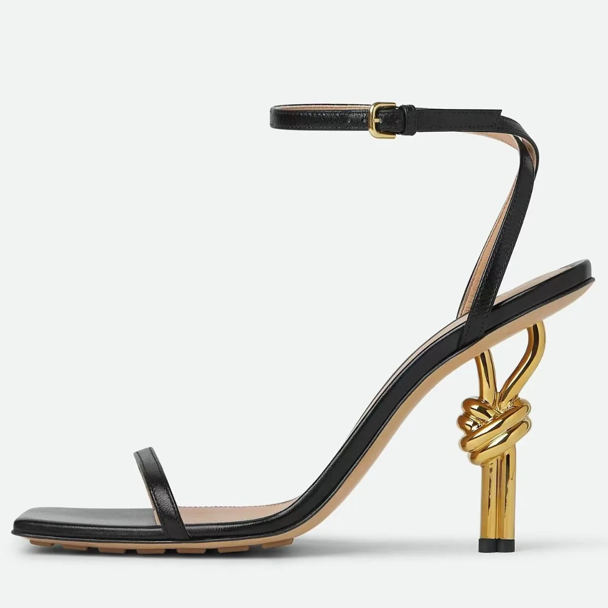 Square Toe Simple Versatile Mid-Heeled Sandals Special-Shaped Rope-Knot Metal High Heels Buckle Large Size Women Shoes Sandalias
Square Toe Simple Versatile Mid-Heeled Sandals Special-Shaped Rope-Knot Metal High Heels Buckle Large Size Women Shoes Sandalias