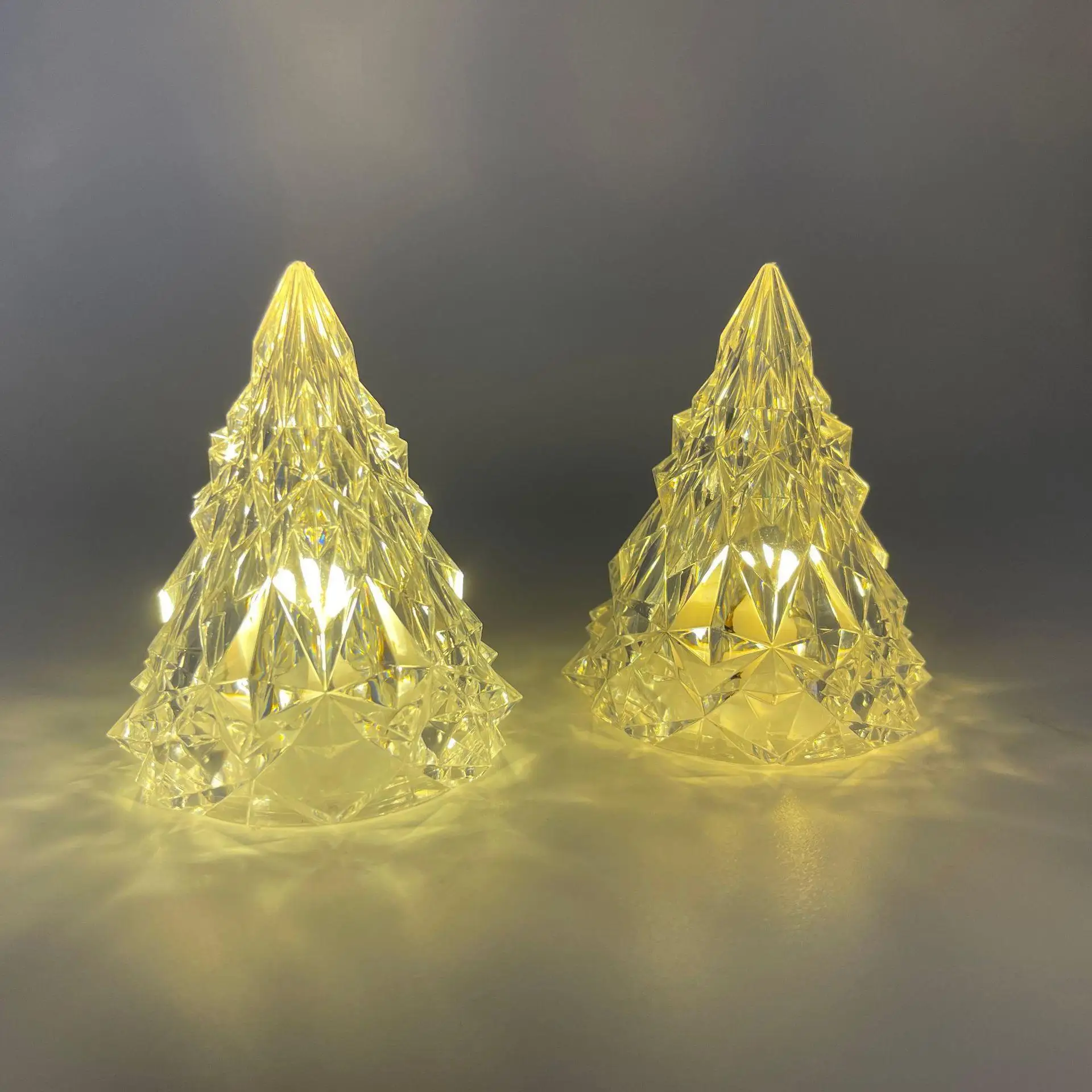 Romantic Novelty Atmosphere Lamp LED Crystal Iceberg Night Light Diamond Table Lamp Bedside Bedroom Decor Holiday Lighting
Romantic Novelty Atmosphere Lamp LED Crystal Iceberg Night Light Diamond Table Lamp Bedside Bedroom Decor Holiday Lighting