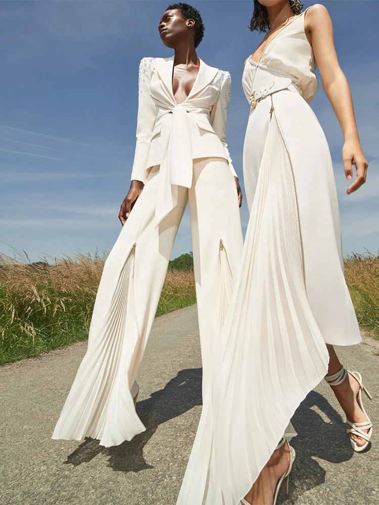 HIGH QUALITY Newest Fashion 2023 Designer Suit Set Women's Lacing Belt Blazer Pleated Zip Pants Set 2pcs Set
HIGH QUALITY Newest Fashion 2023 Designer Suit Set Women's Lacing Belt Blazer Pleated Zip Pants Set 2pcs Set