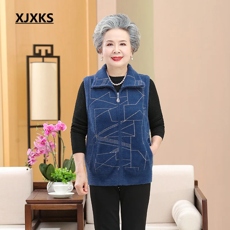 XJXKS 2022 Winter New Fashion Lapel Zipper Cardigan Vest High-quality Mink Velvet Middle-aged And Elderly Women's Chalecos
XJXKS 2022 Winter New Fashion Lapel Zipper Cardigan Vest High-quality Mink Velvet Middle-aged And Elderly Women's Chalecos