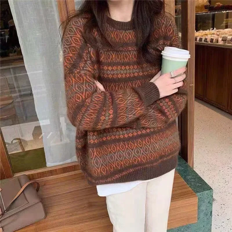 Horizontal Strip with Jacquard Sweater Women's New Winter Korean Version of Fashion Bright Silk Loose Plus Fat Striped Y2k
Horizontal Strip with Jacquard Sweater Women's New Winter Korean Version of Fashion Bright Silk Loose Plus Fat Striped Y2k