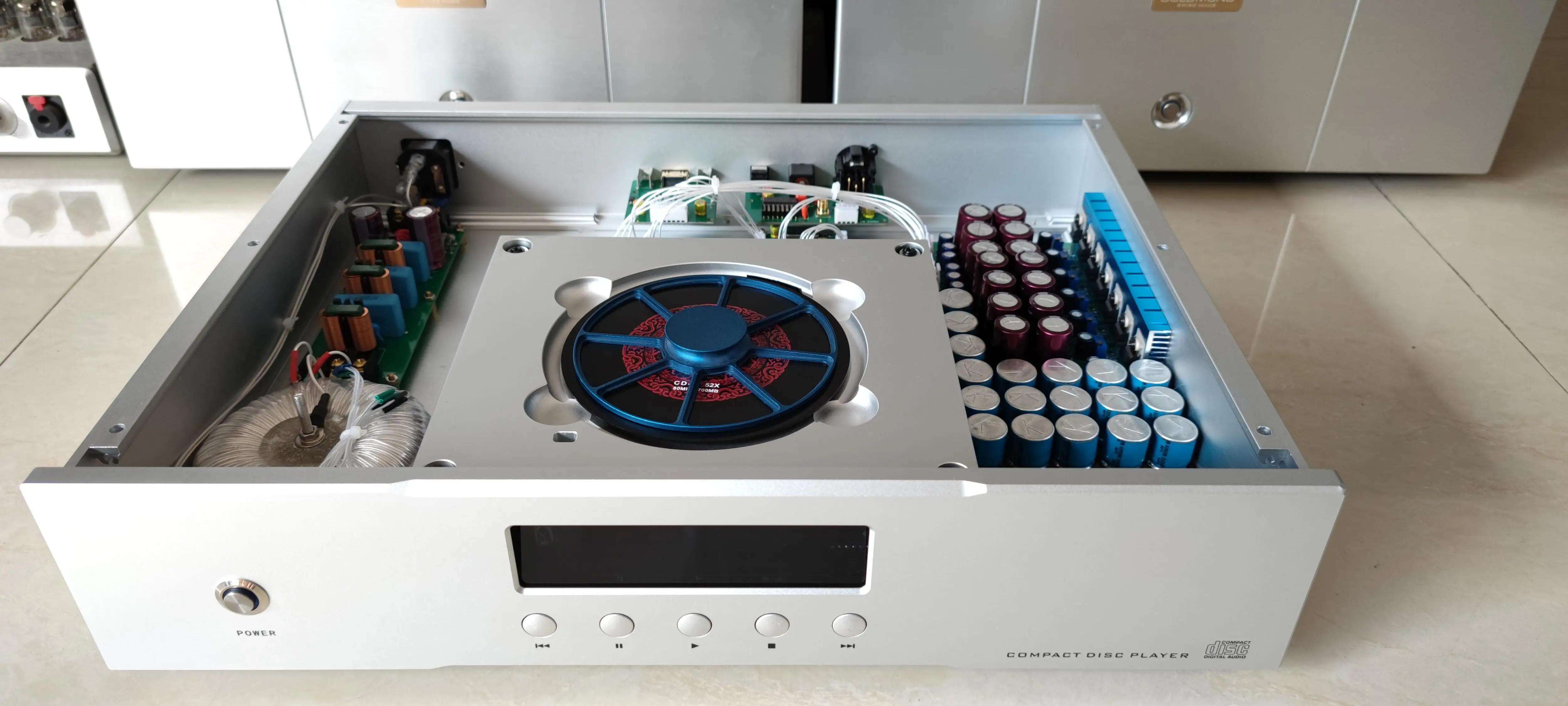 Новинка, CD-проигрыватель CDM4, CD-проигрыватель HIFI fever с верхним открытием, готовая машина CDM4 pure
Новинка, CD-проигрыватель CDM4, CD-проигрыватель HIFI fever с верхним открытием, готовая машина CDM4 pure