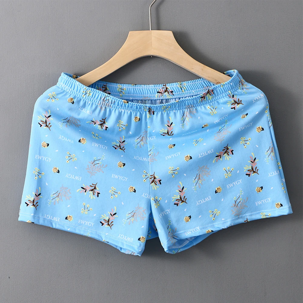 Sexy Men Boxer Ice Silk Seamless Briefs Pouch Underwear Loose Elasticity Shorts Trunks Casual Soft Breathable Underpants New
Sexy Men Boxer Ice Silk Seamless Briefs Pouch Underwear Loose Elasticity Shorts Trunks Casual Soft Breathable Underpants New