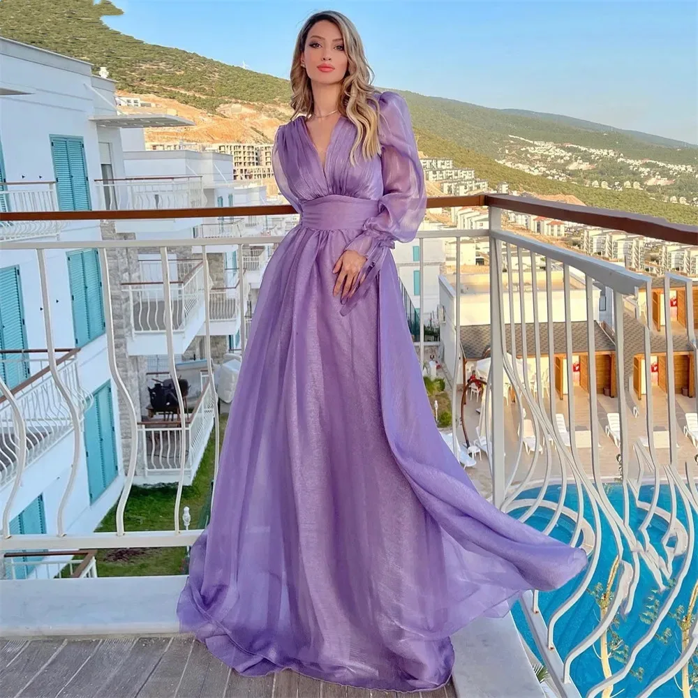 Prom Dresses Sleeveless Strapless V Neck Appliques Sequins Beaded Evening Dresses High Lace Floor Length Evening Dress
Prom Dresses Sleeveless Strapless V Neck Appliques Sequins Beaded Evening Dresses High Lace Floor Length Evening Dress