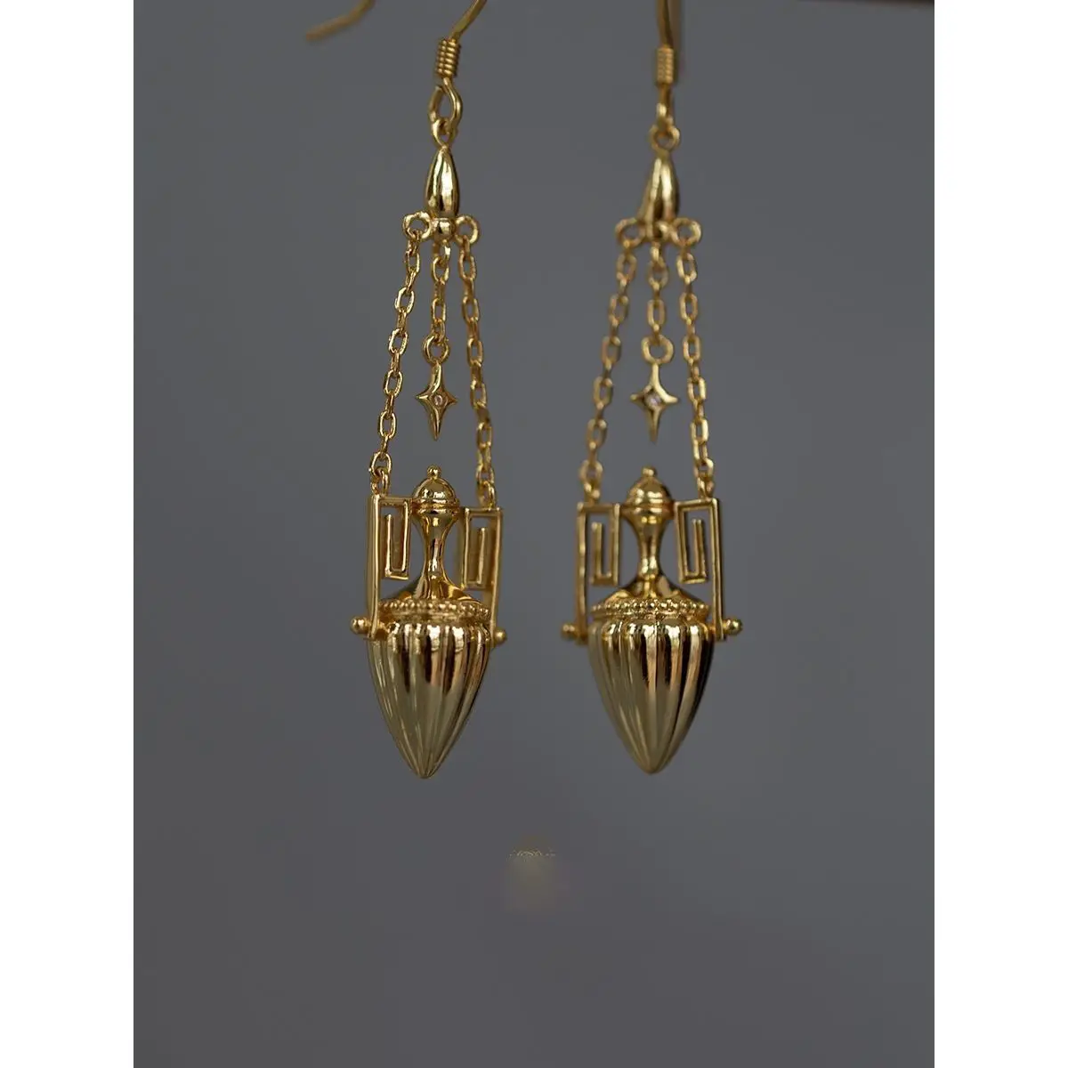 

Wholesale Byzantium 18K Vintage 14K Gold Filled Vase Hook Earring Vicotrian Court Style Ear Drop Dangle Earring Retro Jewelry