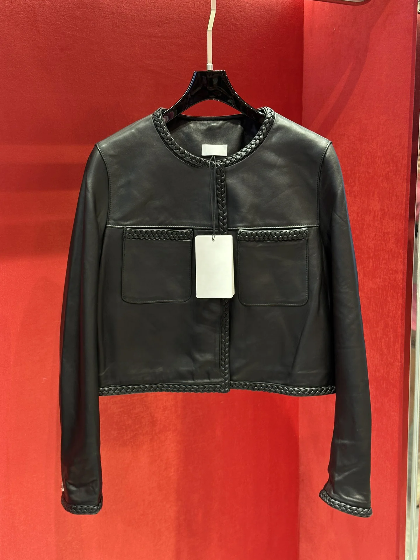 2023The latest leather sheepskin feels soft and delicate to see the explosion, super handsome8.1
2023The latest leather sheepskin feels soft and delicate to see the explosion, super handsome8.1