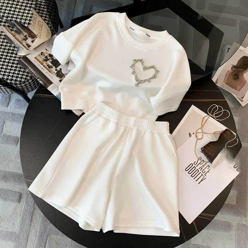 Oversize Summer Leisure Loose Women's Clothing Set Korean Love Diamond O-Neck Short Sleeved Shorts Two Pieces Female Sports Wear
Oversize Summer Leisure Loose Women's Clothing Set Korean Love Diamond O-Neck Short Sleeved Shorts Two Pieces Female Sports Wear