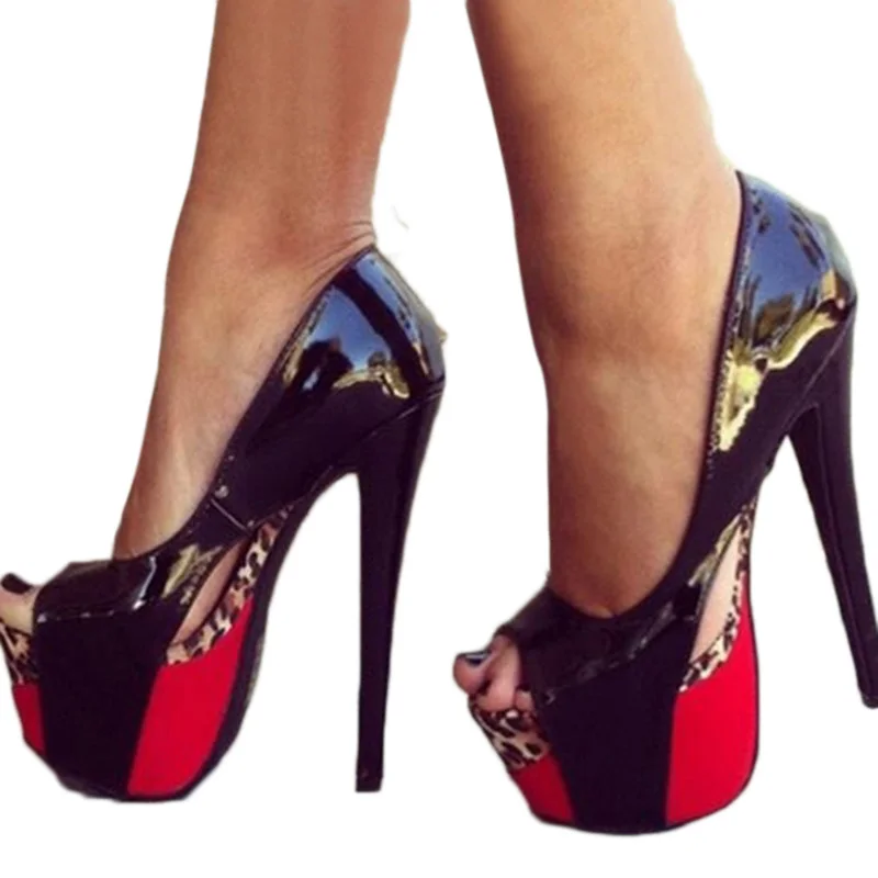 DIZHUANG shoes Fashion women's high heeled sandals. About 15 cm heel height. Summer women's shoes. Peep toe shoes Fashio show.
DIZHUANG shoes Fashion women's high heeled sandals. About 15 cm heel height. Summer women's shoes. Peep toe shoes Fashio show.