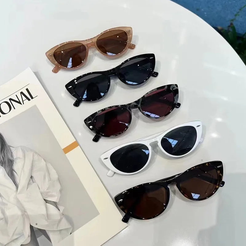 DOISYER Retro Rice Nail Cat Eye Tea Sunglasses ins Polarized Cross border Sunglasses Women's UV Protection Fashion Glasses
DOISYER Retro Rice Nail Cat Eye Tea Sunglasses ins Polarized Cross border Sunglasses Women's UV Protection Fashion Glasses