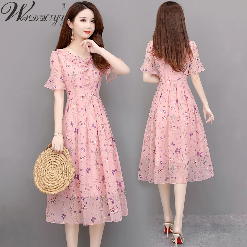 Women Print Chiffon Dress 2023 Korean Fashion Summer Ruffles Sleeve A-Line Dress Plus Size V-Neck Slim Wasit Elegant Midi Dress
Women Print Chiffon Dress 2023 Korean Fashion Summer Ruffles Sleeve A-Line Dress Plus Size V-Neck Slim Wasit Elegant Midi Dress