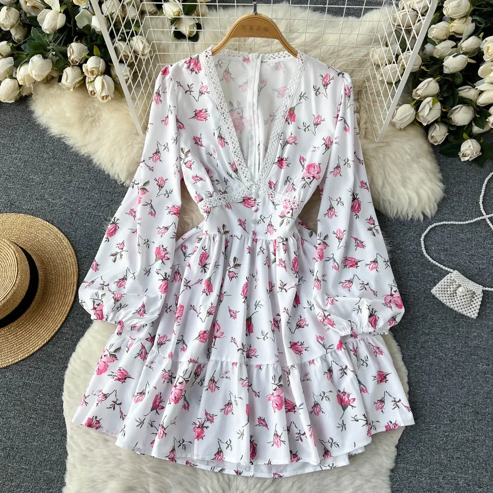 Elegant Sweet Lace Patchwork Floral Print V-neck Lantern Sleeve Dress Women Summer High Waist Slim Party Vacation Beach Dresses
Elegant Sweet Lace Patchwork Floral Print V-neck Lantern Sleeve Dress Women Summer High Waist Slim Party Vacation Beach Dresses
