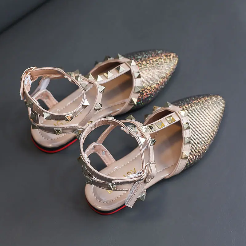 Girls Sandals New Summer Children Fashion Style Dress Shoes Rivet Non-Slip Gold Roman Princess Pointed Shoes Mules Spring Autumn
Girls Sandals New Summer Children Fashion Style Dress Shoes Rivet Non-Slip Gold Roman Princess Pointed Shoes Mules Spring Autumn