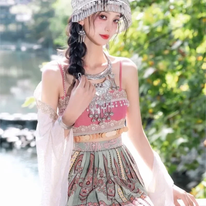 Hanfu Women's New Hani Ethnic Xishuangbanna Dai Clothing Exotic Ancient Style Miao
Hanfu Women's New Hani Ethnic Xishuangbanna Dai Clothing Exotic Ancient Style Miao