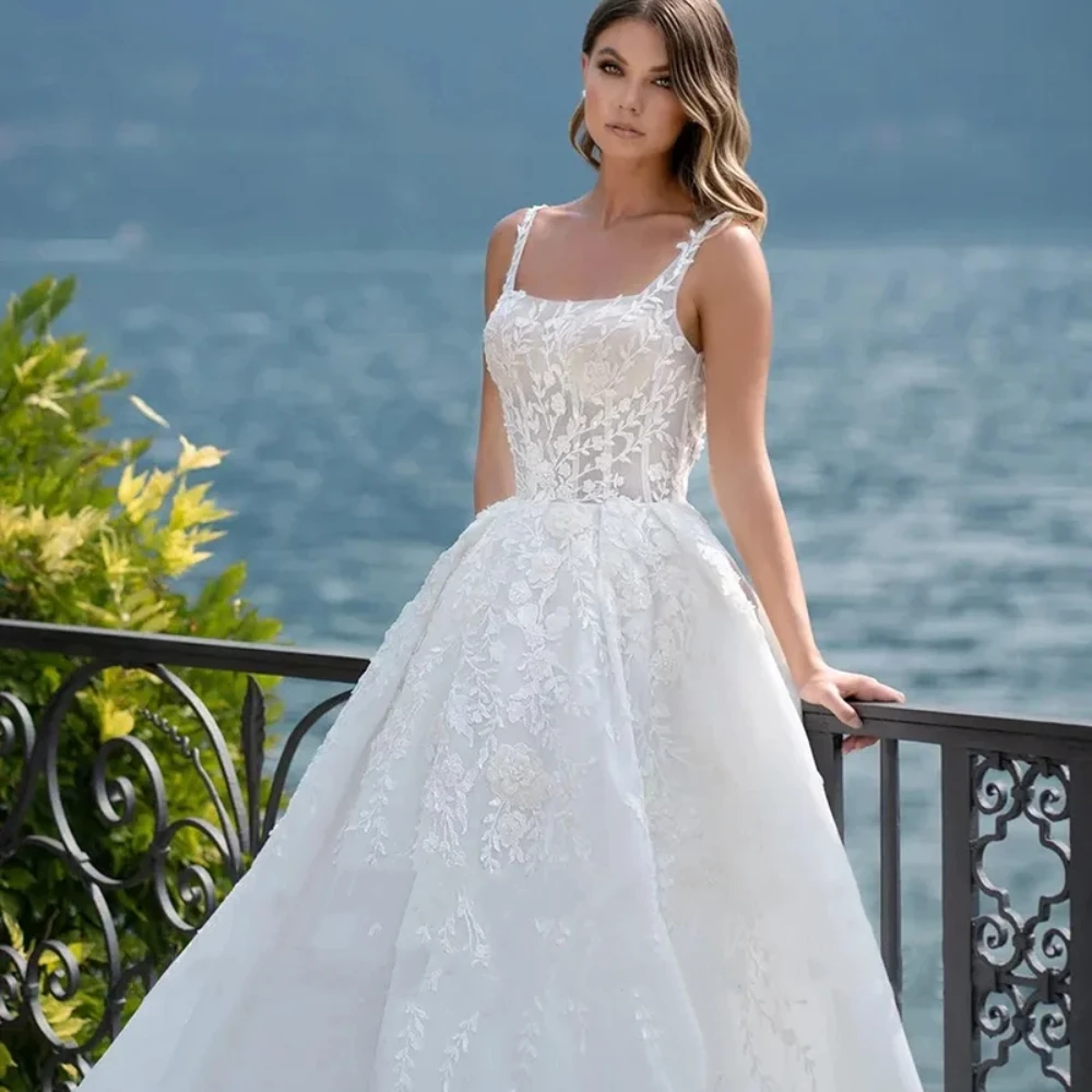 Luxury Side Slit Square Collar Lace Wedding Dresses Sleeveless Backless Appliques A-Line Bridal Gowns Vintage Boho Bride Dress
Luxury Side Slit Square Collar Lace Wedding Dresses Sleeveless Backless Appliques A-Line Bridal Gowns Vintage Boho Bride Dress