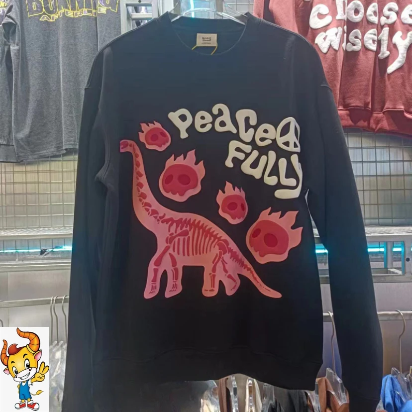 

Pink Dinosaur Skulls Flame Foam Print Broken Planet Sweatshirts Round Neck Men Women Streetwear Kanye West Fleece Pullovers Y2K