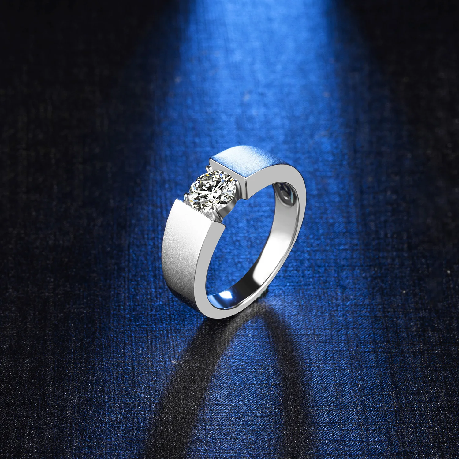 BOEYCJR 925 Sterling Silver 1ct D Color Moissanite VVS1 Engagement Wedding Diamond Ring For Men
BOEYCJR 925 Sterling Silver 1ct D Color Moissanite VVS1 Engagement Wedding Diamond Ring For Men