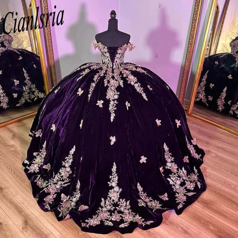 Dark Purple 3D Butterfly Velvet Ball Gown Quinceanera Dress With Cape Gold Appliques Lace Corset Vestidos De 15 Años
Dark Purple 3D Butterfly Velvet Ball Gown Quinceanera Dress With Cape Gold Appliques Lace Corset Vestidos De 15 Años