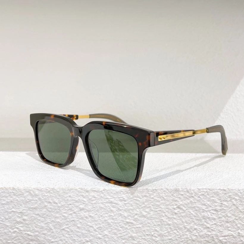 Authentic Lancir LSA-702 DLX702 Driving Anti-Glare Men Women Sun Glasses Popular Business Classic Retro Male Couple Eyewear
Authentic Lancir LSA-702 DLX702 Driving Anti-Glare Men Women Sun Glasses Popular Business Classic Retro Male Couple Eyewear