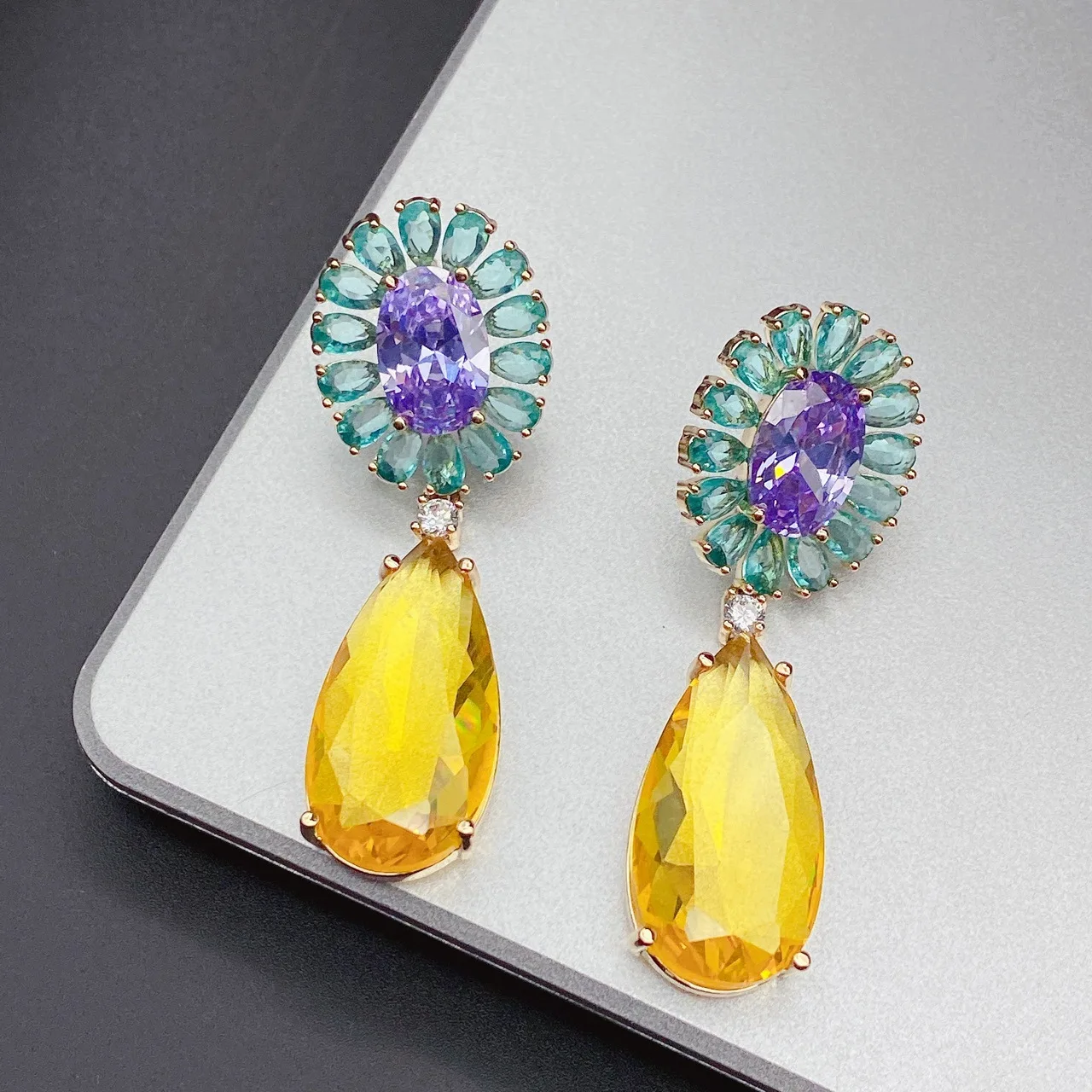 Bilincolor Fashion Purple and Yellow Cubic Zirconia Drop Earring for Women Wedding Jewelry
Bilincolor Fashion Purple and Yellow Cubic Zirconia Drop Earring for Women Wedding Jewelry