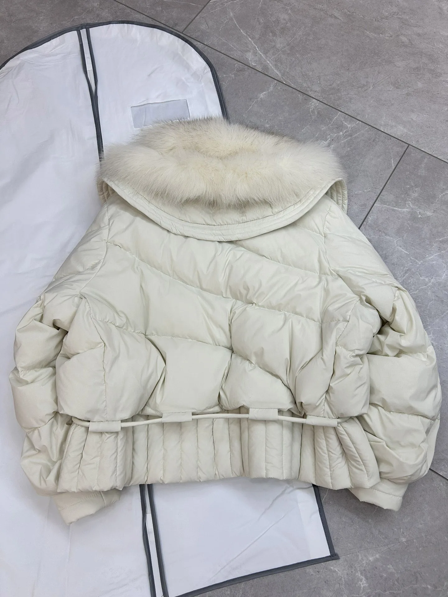 2023 Women's Clothing High quality detachable fur collar waist drawstring jacket Autumn Winter New 1129
2023 Women's Clothing High quality detachable fur collar waist drawstring jacket Autumn Winter New 1129