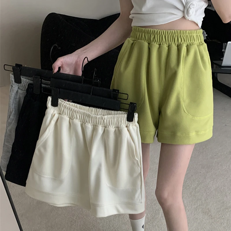 Summer Cotton sports Shorts solid thin sweatshorts Women Trousers feminino Women's Elastic Wasit Loose Casual Shorts with Pocket
Summer Cotton sports Shorts solid thin sweatshorts Women Trousers feminino Women's Elastic Wasit Loose Casual Shorts with Pocket
