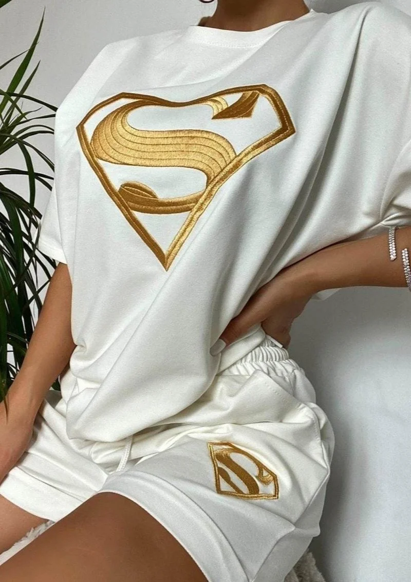 2023 Women Tracksuit Summer O-neck T-shirt and Shorts 2 Pieces Set Embroidered Fashion Casual Sport Streetwear Female Suit
2023 Women Tracksuit Summer O-neck T-shirt and Shorts 2 Pieces Set Embroidered Fashion Casual Sport Streetwear Female Suit