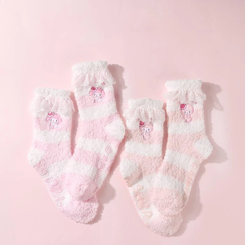 Kawaii Sanrios Plush Socks Kuromi My Melody Cartoon Anime Cute Girls Lace Edge Home Plush Warm Socks Children's Christmas Gifts
Kawaii Sanrios Plush Socks Kuromi My Melody Cartoon Anime Cute Girls Lace Edge Home Plush Warm Socks Children's Christmas Gifts