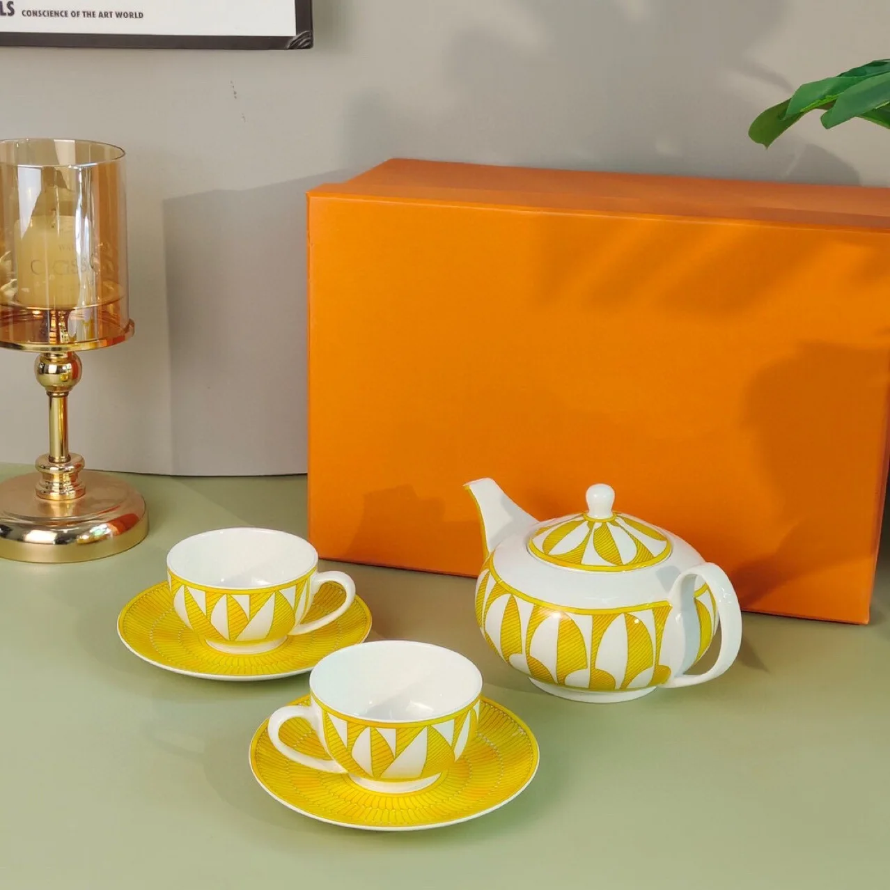 Sunshine Series Set Large Pot Two Cups Two saucers Coffee Cup Milk Afternoon Teacup Gift Box
Sunshine Series Set Large Pot Two Cups Two saucers Coffee Cup Milk Afternoon Teacup Gift Box