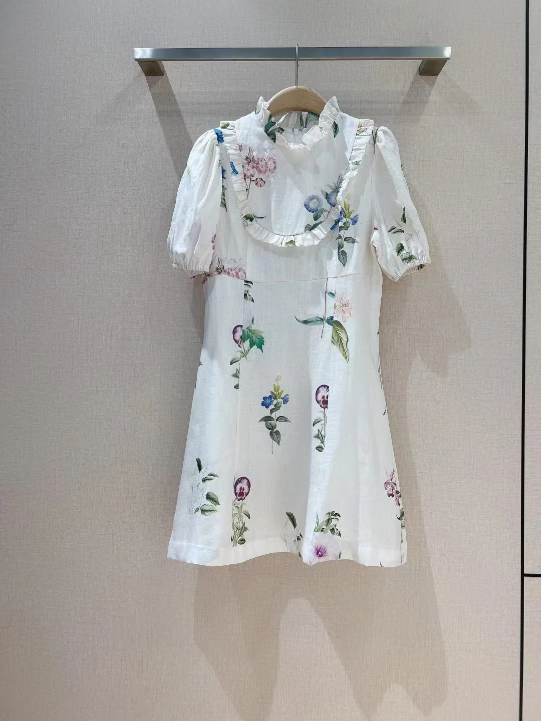 Fyion 2022 Summer Women Mini Dress Runway Fashion Short Sleeves Flowers Print Holiday Vacation Dress Vestidos
Fyion 2022 Summer Women Mini Dress Runway Fashion Short Sleeves Flowers Print Holiday Vacation Dress Vestidos