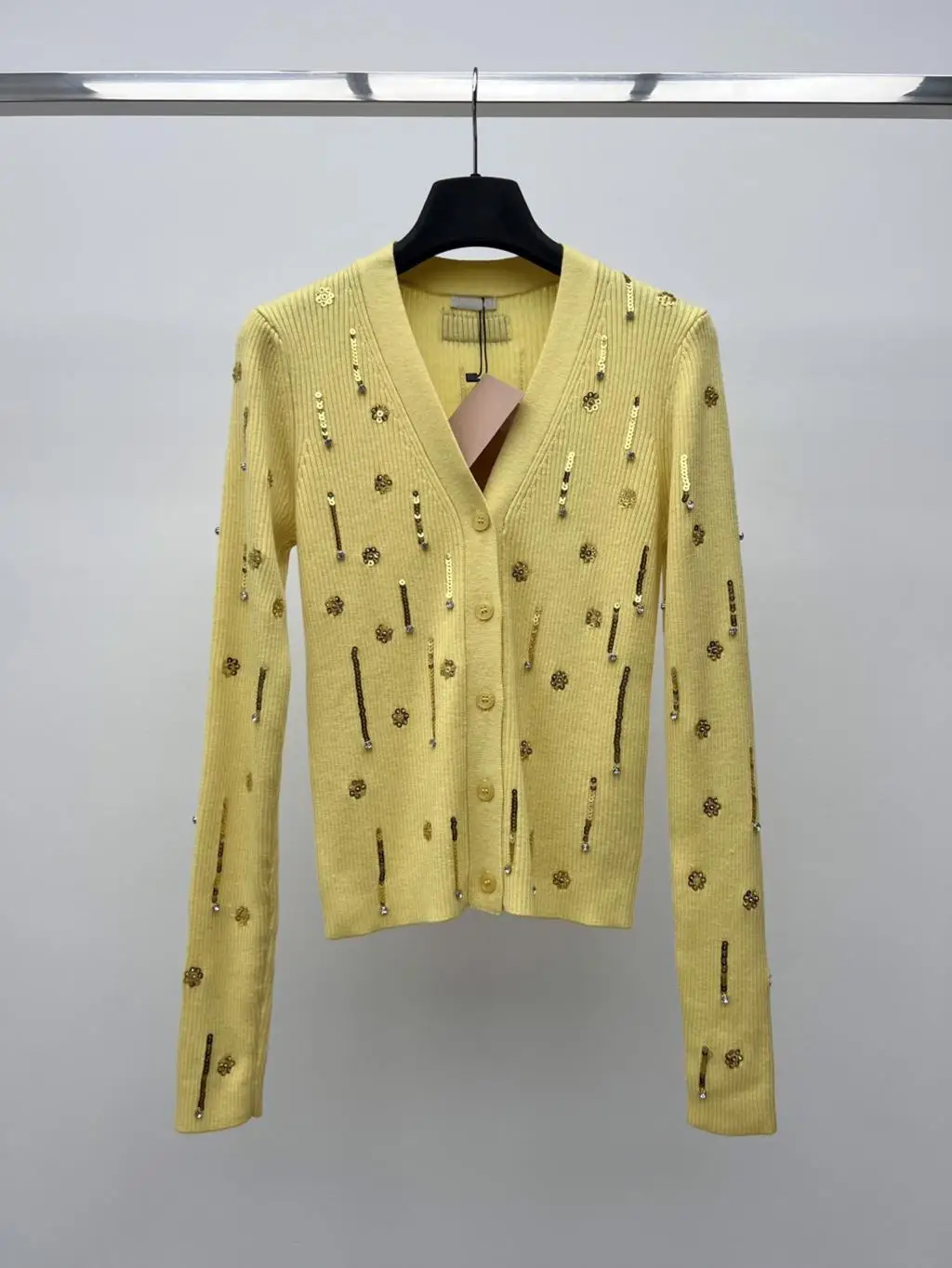 2023 Women's Clothing High quality beaded embroidered cardigan Autumn Winter New
2023 Women's Clothing High quality beaded embroidered cardigan Autumn Winter New