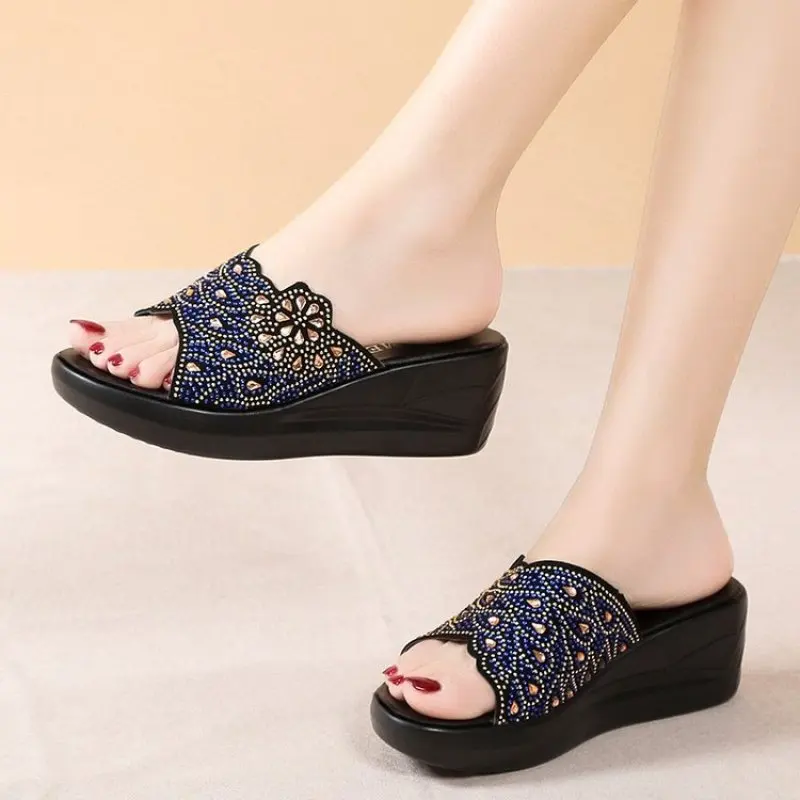 NEW Women Slipper's Ladies Summer Slippers Shoes Women Wedges Fashion Rhinestone Summer Shoes Fashion Comfort Casual Breathable
NEW Women Slipper's Ladies Summer Slippers Shoes Women Wedges Fashion Rhinestone Summer Shoes Fashion Comfort Casual Breathable