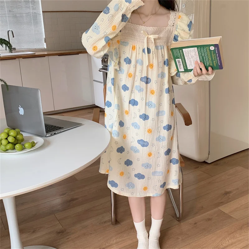 Loose Cotton Sweet Long-sleeved Printed Cloud Pajamas Women's Square Collar Lace Cute Nightdress Autumn New Home Clothes D576
Loose Cotton Sweet Long-sleeved Printed Cloud Pajamas Women's Square Collar Lace Cute Nightdress Autumn New Home Clothes D576