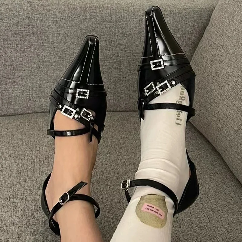 British Sexy Pointed Toe Mid-Heeled Pumps Womensolid Color Wedge One-Buckle Strap Hollow Shoes Rhinestone Buckle Rivet Shoes
British Sexy Pointed Toe Mid-Heeled Pumps Womensolid Color Wedge One-Buckle Strap Hollow Shoes Rhinestone Buckle Rivet Shoes