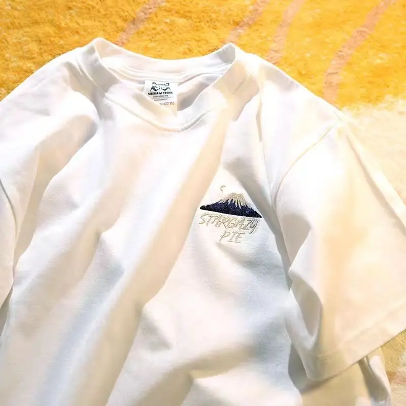 Cangxue three-dimensional embroidery simple Japanese embroidery couple front shoulder pure white embroidery label American style
Cangxue three-dimensional embroidery simple Japanese embroidery couple front shoulder pure white embroidery label American style