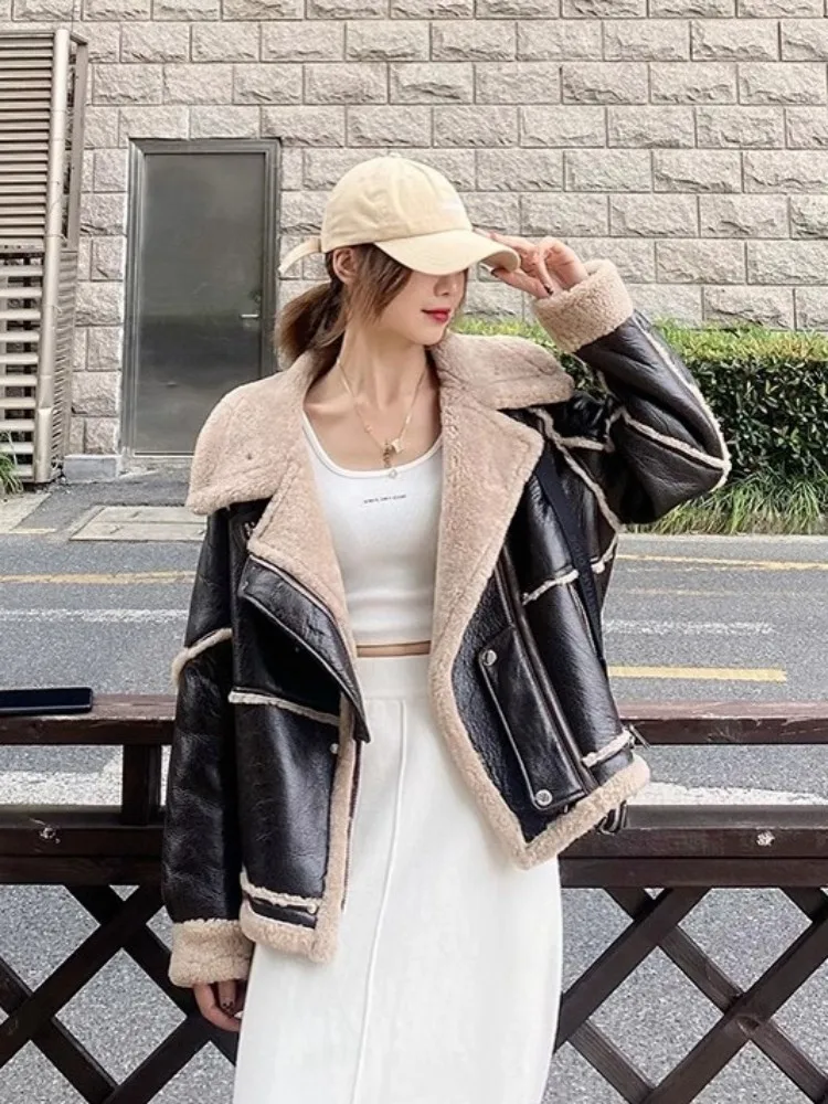 2023Hot Sale Women Genuine Leather Motorcycle Jacket Designer Real Fur Short Overcoat Fashion Winter Wool Liner Warm Real Fur Sh
2023Hot Sale Women Genuine Leather Motorcycle Jacket Designer Real Fur Short Overcoat Fashion Winter Wool Liner Warm Real Fur Sh