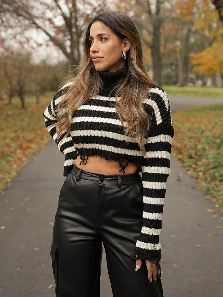 

HH TRAF 2024 Winter Women's Turtleneck Crop Knitted Pullovers Female Versatile Black White Stripes Long Sleeve Sweater Tops
