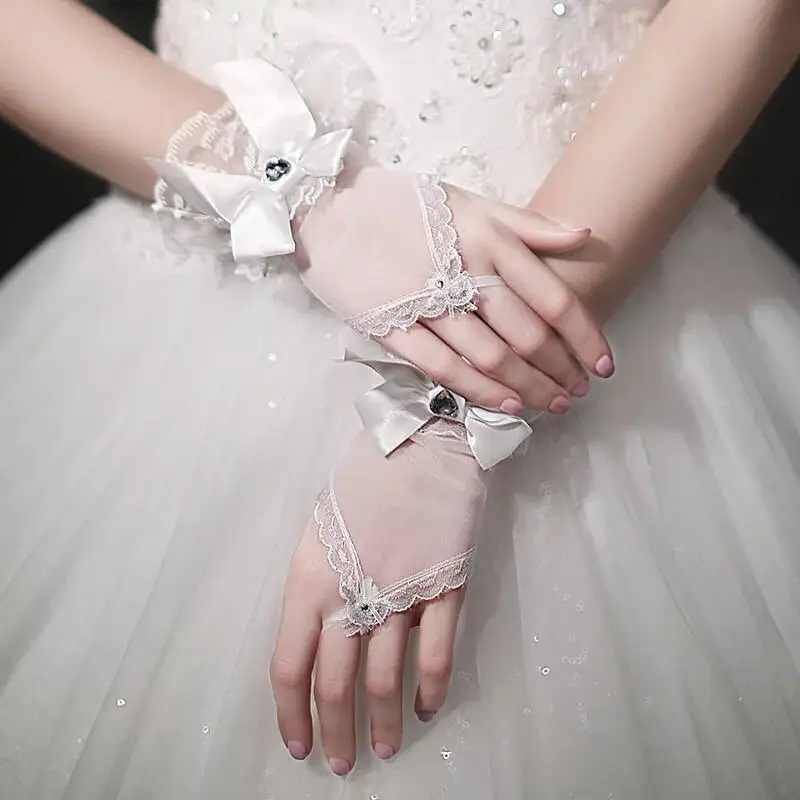 Mesh Bow Wedding Gloves Bridal Hook Finger Diamond Wedding Gloves Wedding Dress Gloves
Mesh Bow Wedding Gloves Bridal Hook Finger Diamond Wedding Gloves Wedding Dress Gloves