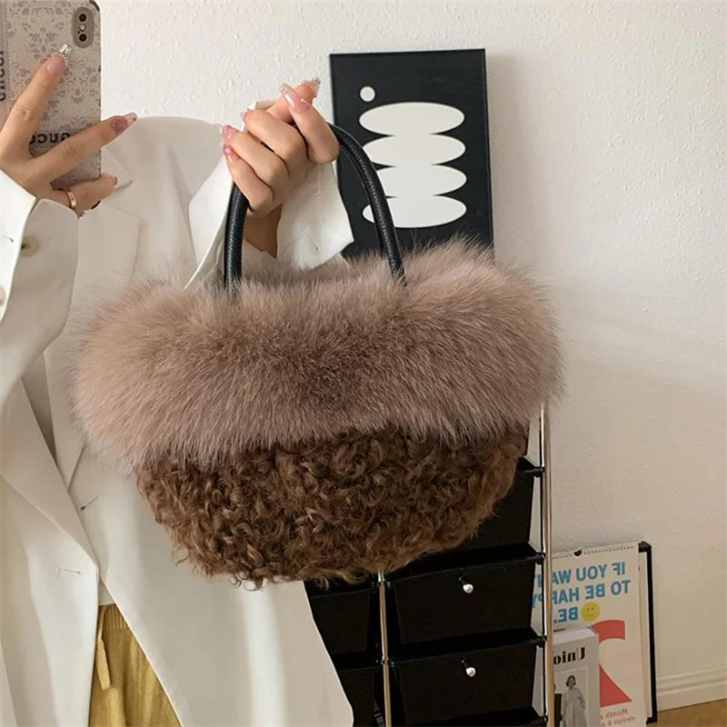 

Women's Clothing Designer New Brand Luxury Fox Hair Fashion Sheep Curly Hair High-end Handbag Charm Women's Special Fur Bag 2023