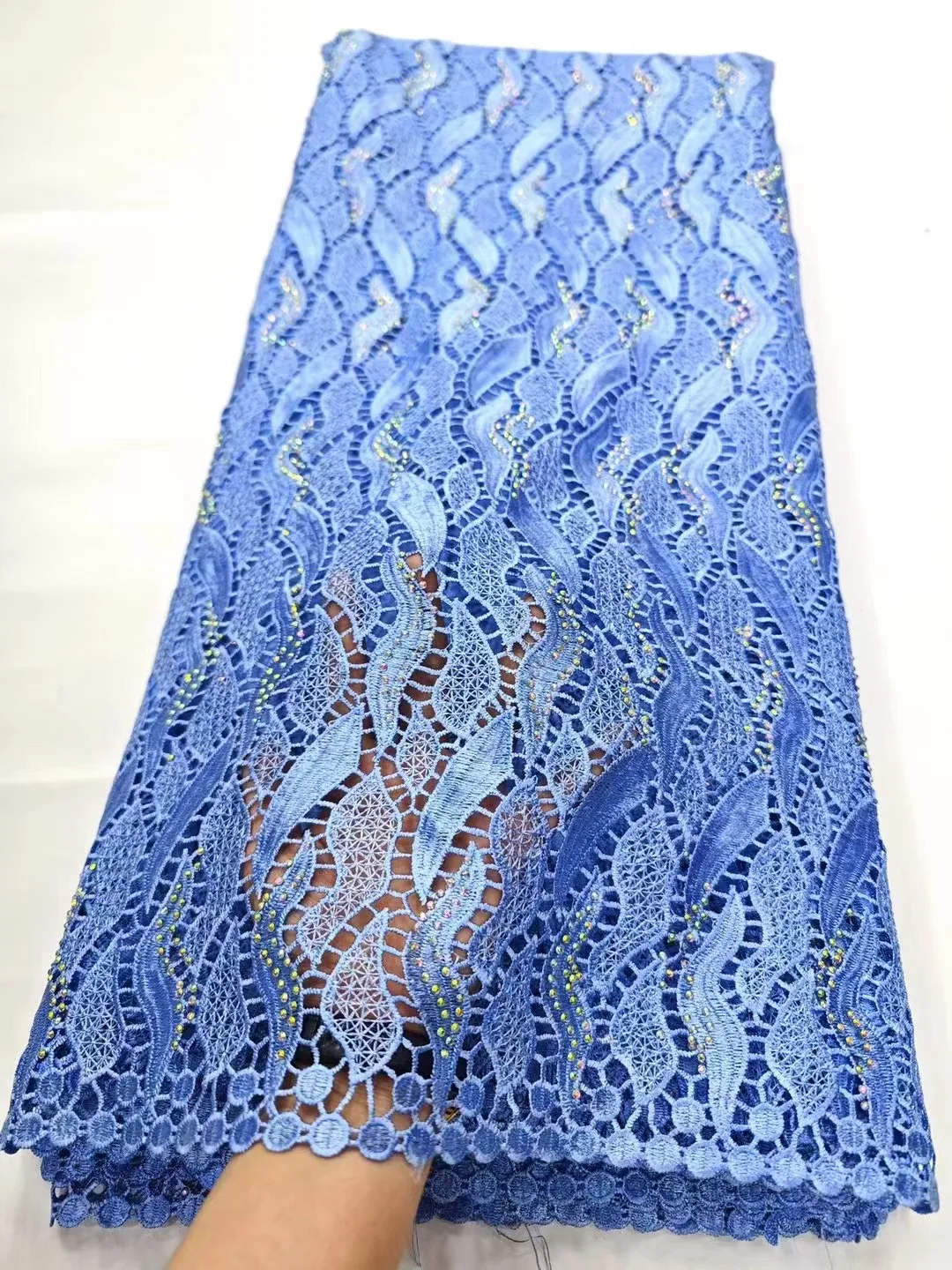 Beautiful Design Guipure Cord Lace Fabric Embroidery Flower Dresses Luxury African Women Wedding Bridal Dress
Beautiful Design Guipure Cord Lace Fabric Embroidery Flower Dresses Luxury African Women Wedding Bridal Dress