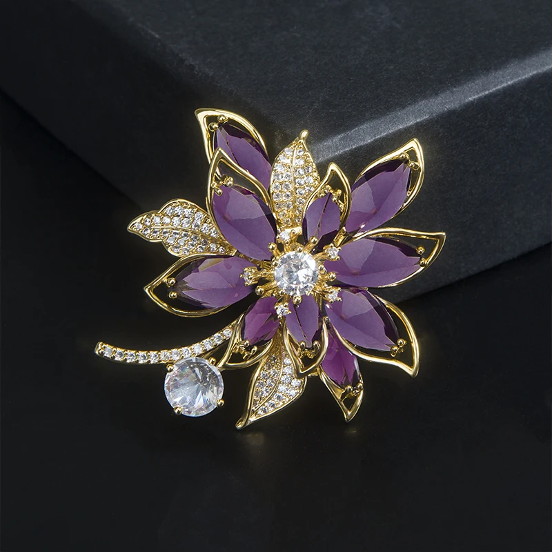 

YYSUNNY Classic Amethyst Petals Micro Diamond Zircon Brooches for Women Luxury Corsage Pin Suit Clothing Jewelry Accessories