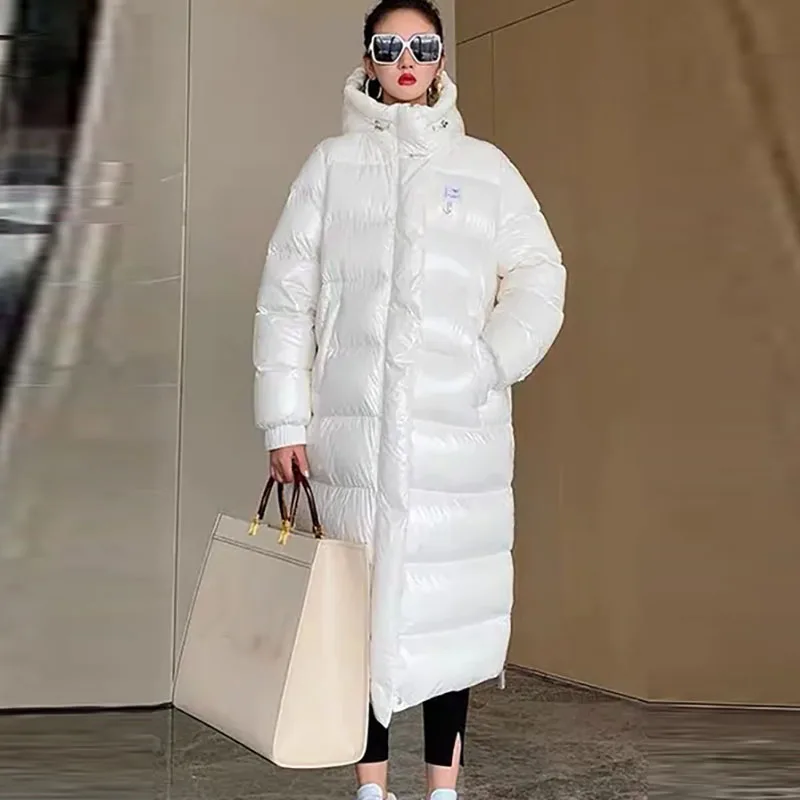 2023 Autumn Winter Warm Down Coat High-end Knee-length Casual Hooded Down Women Jacket Fashion Shiny White Goose Down Outwear
2023 Autumn Winter Warm Down Coat High-end Knee-length Casual Hooded Down Women Jacket Fashion Shiny White Goose Down Outwear