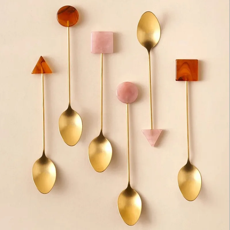 Кухонные аксессуары, кофейная ложка, японские геометрические десертные ложки из нержавеющей стали, креативная простая ложка для смешивания, искусственные
Кухонные аксессуары, кофейная ложка, японские геометрические десертные ложки из нержавеющей стали, креативная простая ложка для смешивания, искусственные