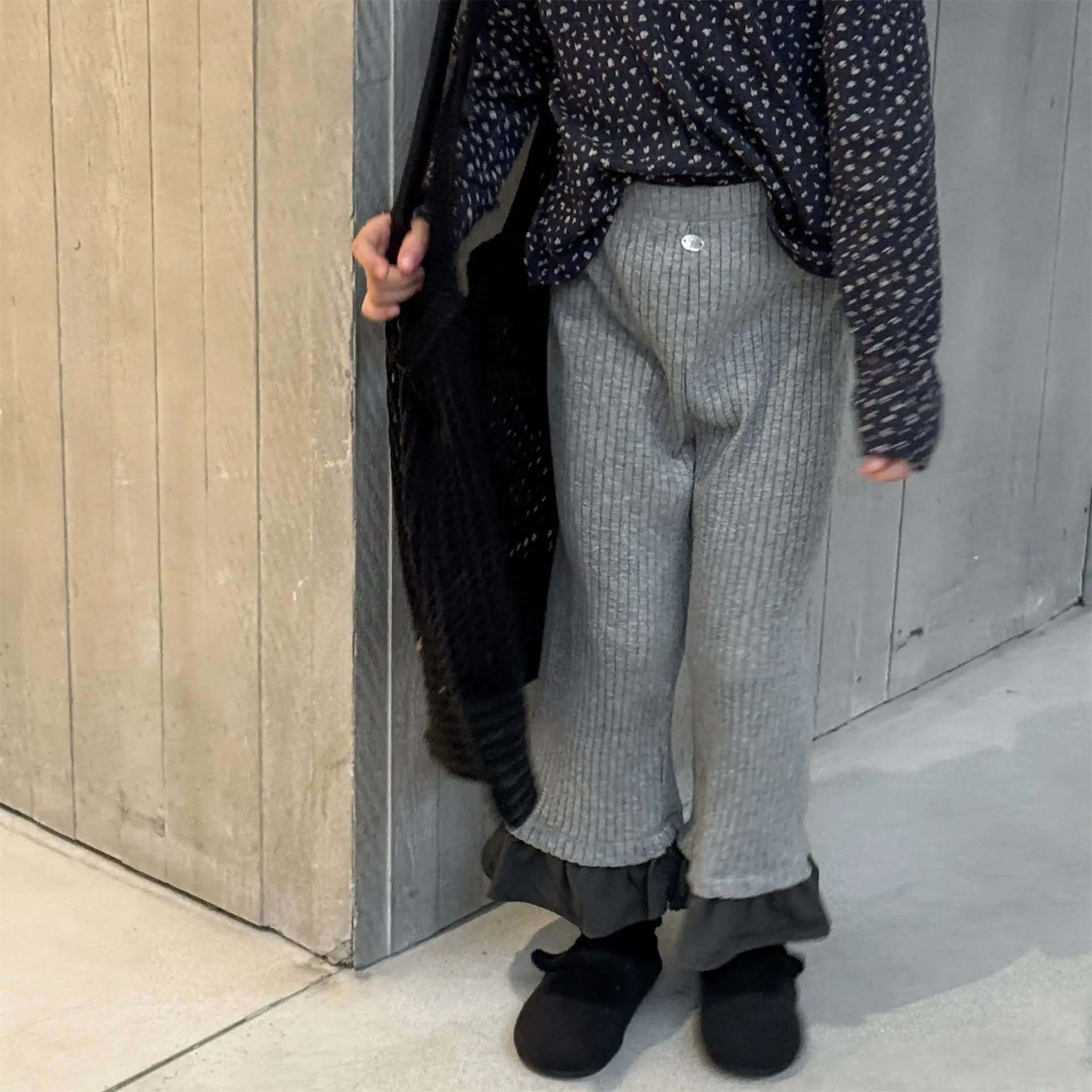 2025 Autumn New Girls Flared Trousers With Lace Children Casual Pants Cotton Baby Girl Leggings Kids Clothes 16 S2d4e3a1087a64ee2a0f2a5c656582ca9j