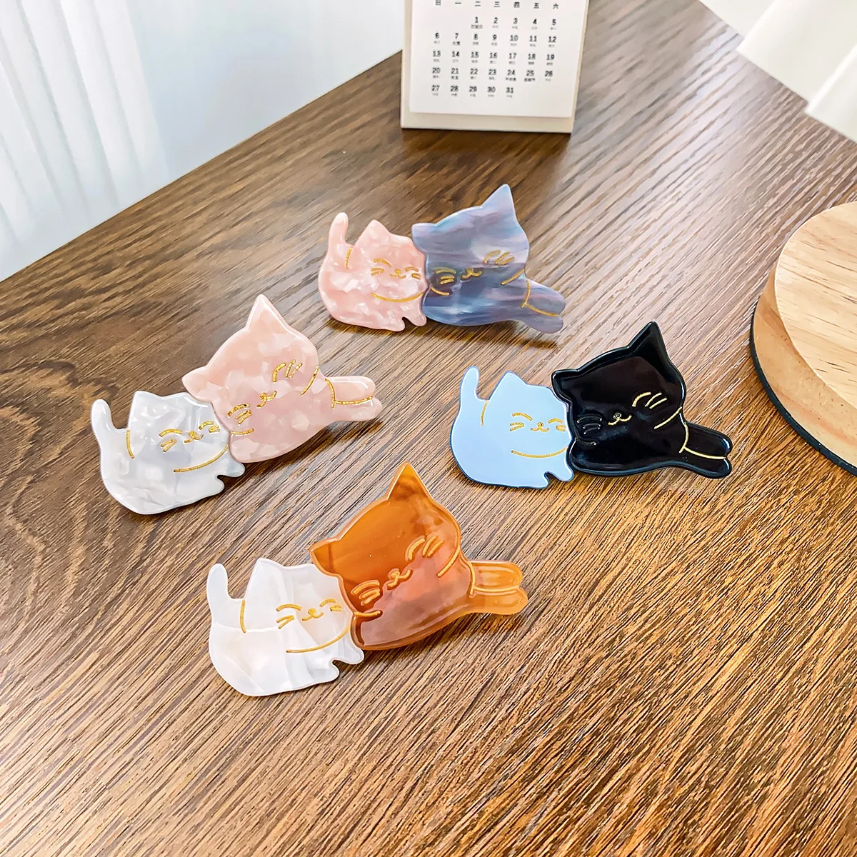 Cute couple splicing cat duck beak clip, simple and versatile acetic acid hair accessories for girls
Cute couple splicing cat duck beak clip, simple and versatile acetic acid hair accessories for girls